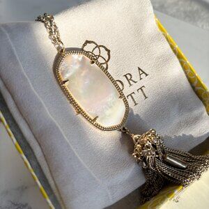 Kendra Scott Rayne necklace in Ivory Pearl